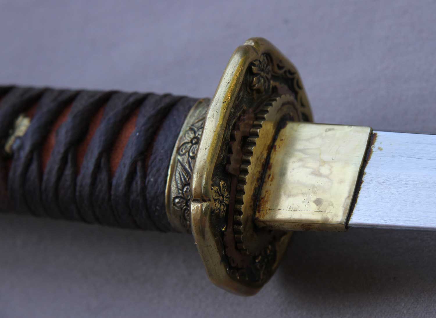 Japanese, Officer's Shin-gunto Sword - Click Image to Close