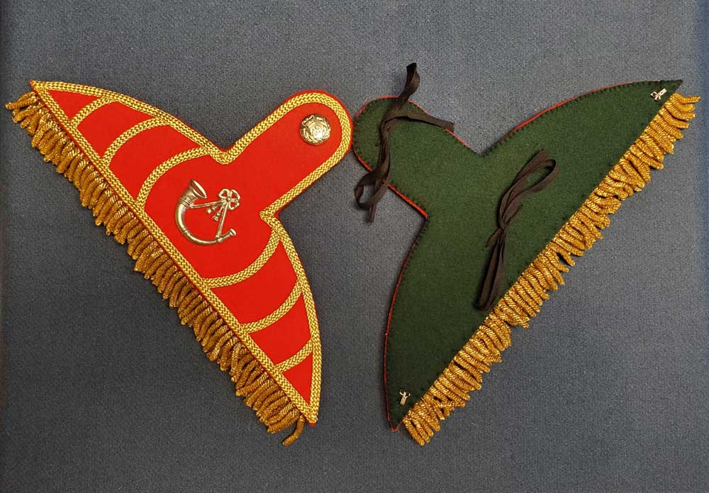 British, 49th Regt of Foot, Light Company Wings - Click Image to Close